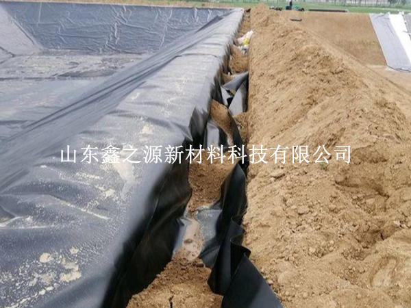如何順利進(jìn)行沼氣池黑膜的修補(bǔ)工作？