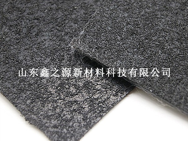 糙面土工膜在氧化塘防滲中的應(yīng)用技巧：創(chuàng)新策略，確保無漏